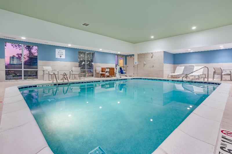 Holiday Inn Express & Suites - Elkhart North By Ihg Экстерьер фото